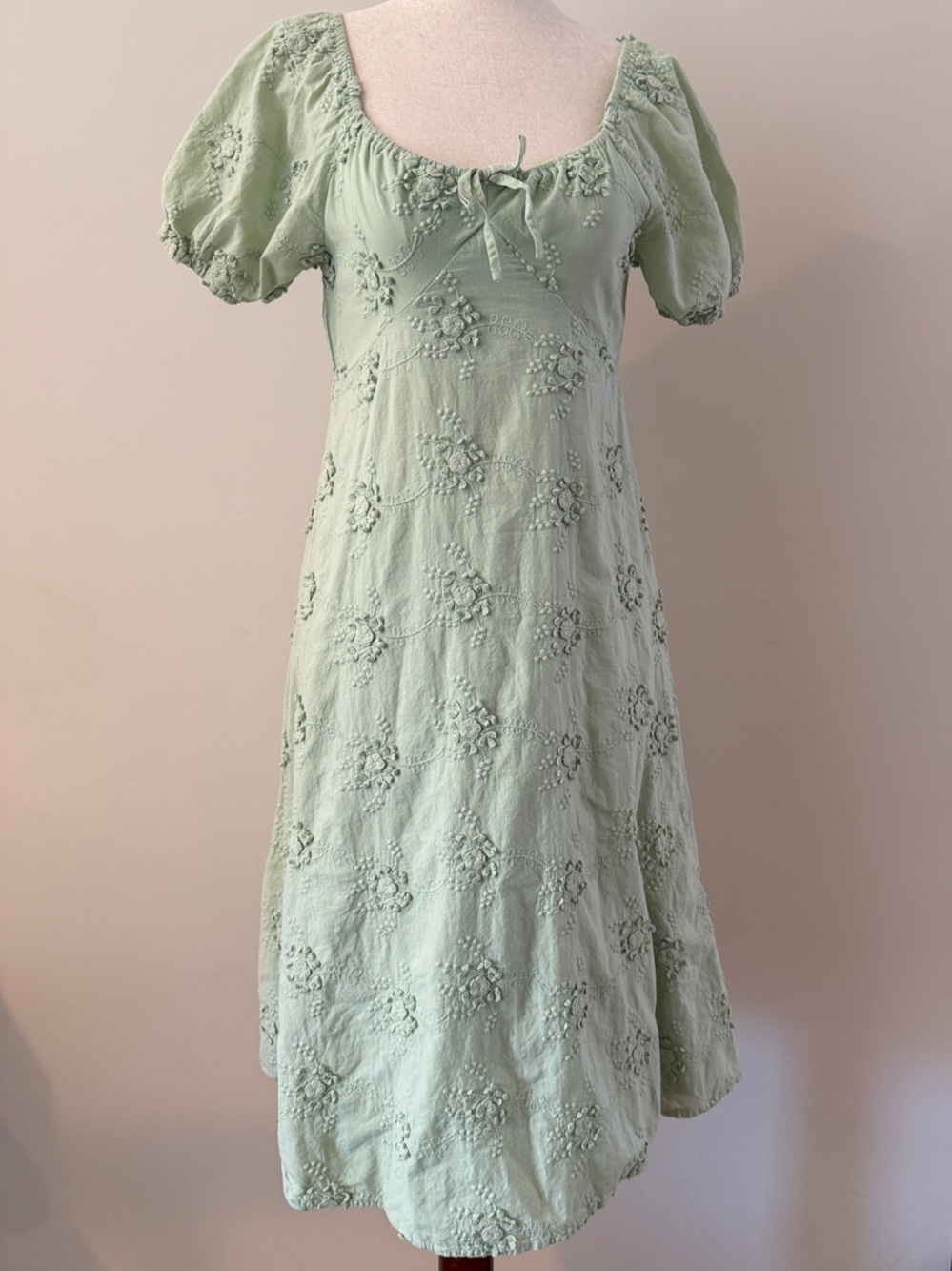 Light Green Puff-Sleeve Embroidered Midi Dress Girls 12 w/ Slit
